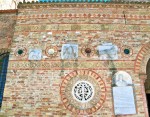 Abbazia di Pomposa, particolare delle decorazioni in facciata. Fotografia Federica Pezzoli, 2015. © MuseoFerrara