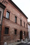 La casa del Poeta inquadrata nella sua interezza