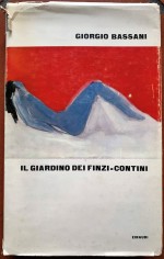 Copertina di Giorgio Bassani, Il giardino dei Finzi-Contini, Eiunaudi, Torino 1962 (volume conservato presso la Fondazione Giorgio Bassani)